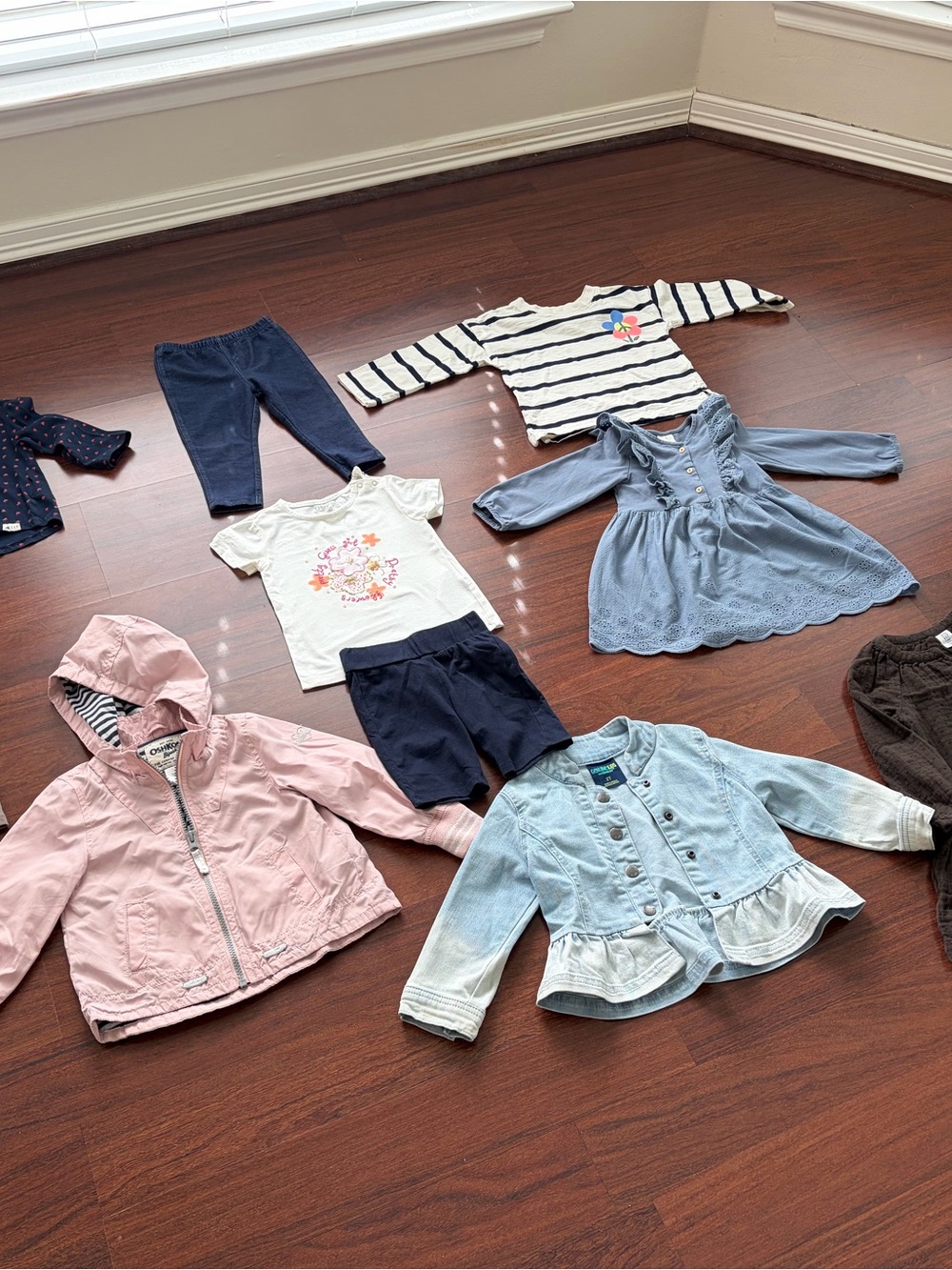 Bundle of baby’s clothes.OshKosh B'gosh, HM, Carters, Gap, Guess